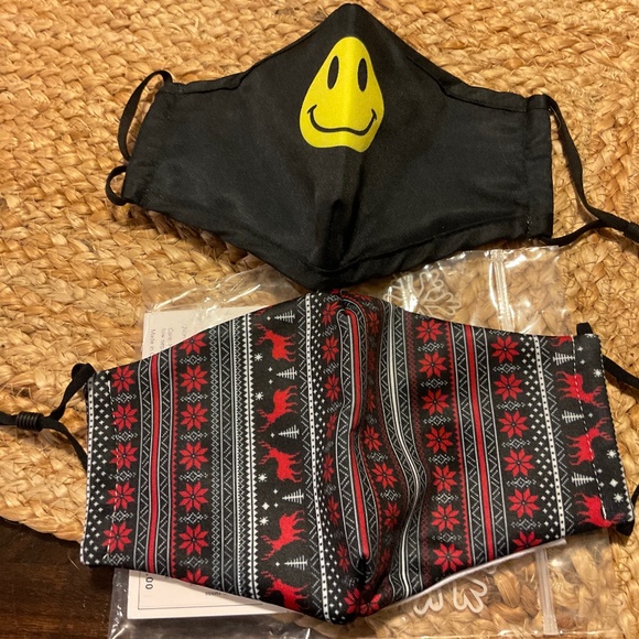 Lot of 2 Adult face masks - Picture 1 of 2